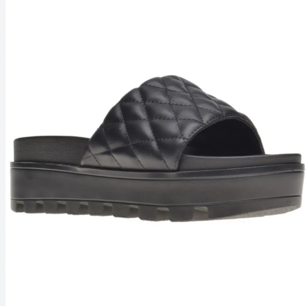 Wild Pair stylish black